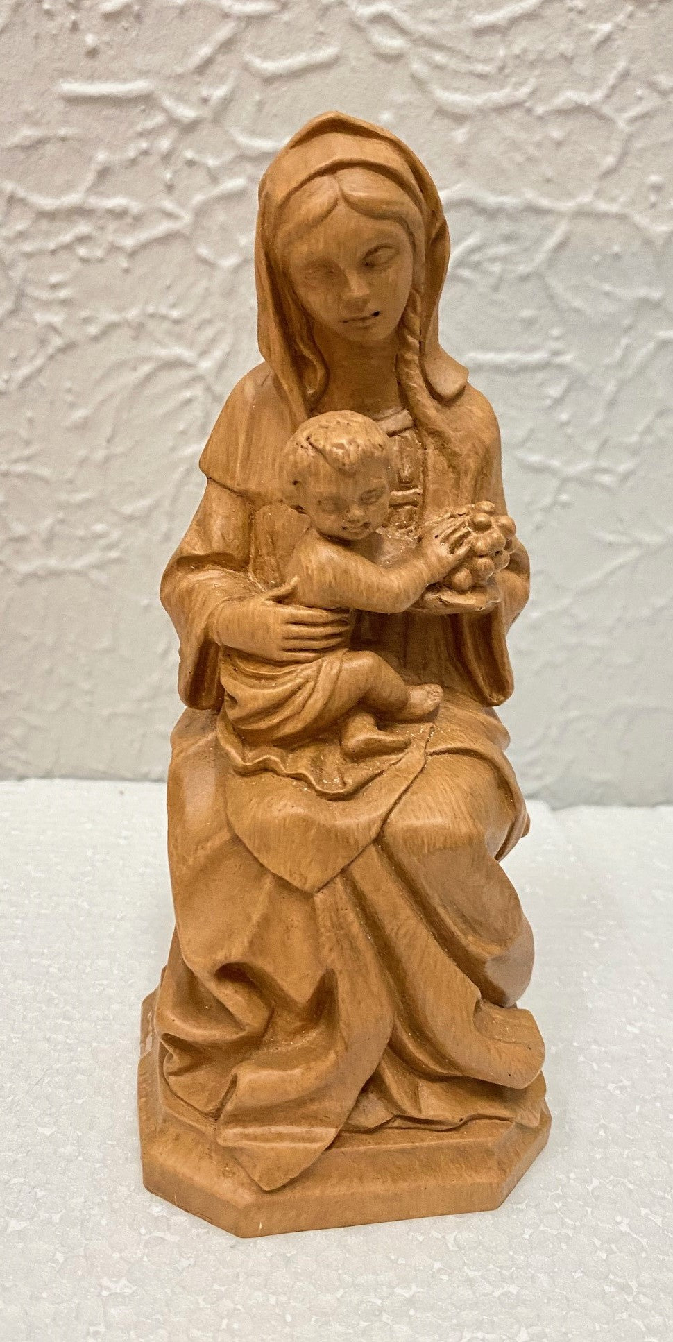 Madonna and child 18cm resin statue